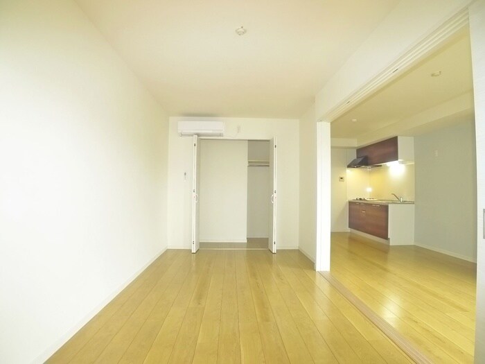 物件内観写真10　(居室)