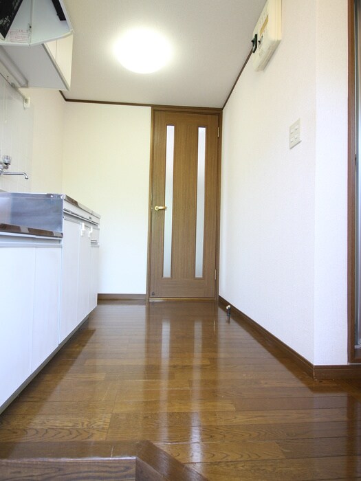 物件内観写真19　(廊下)