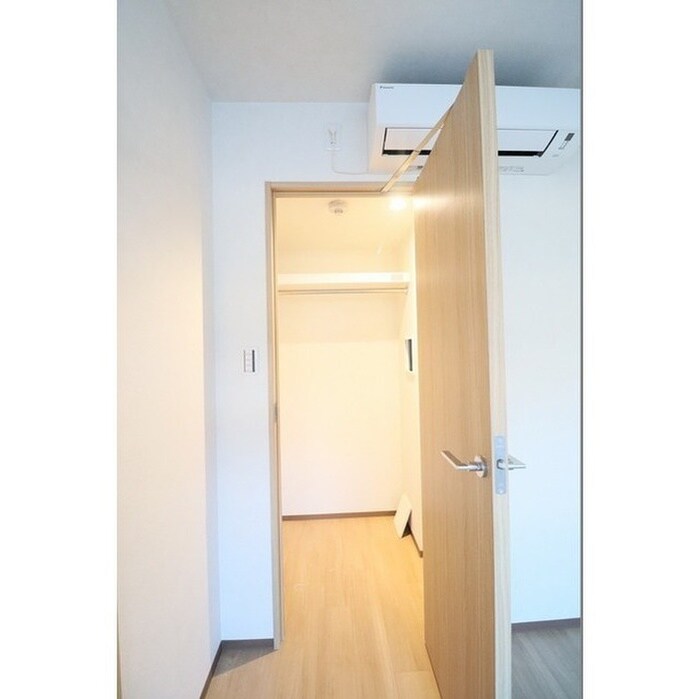 物件内観写真12　(収納)