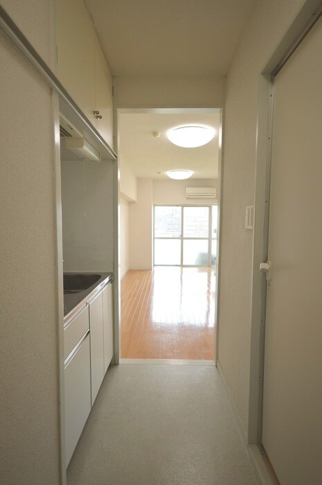 物件内観写真11　(廊下)