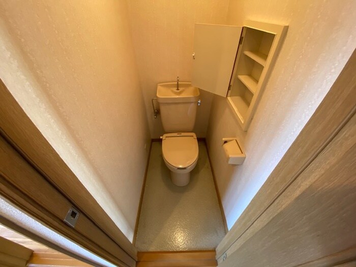 物件内観写真9　(トイレ)