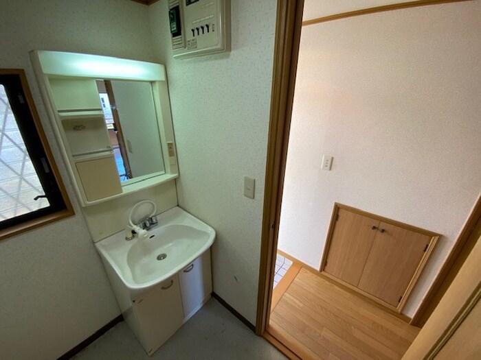 物件内観写真10　(洗面)