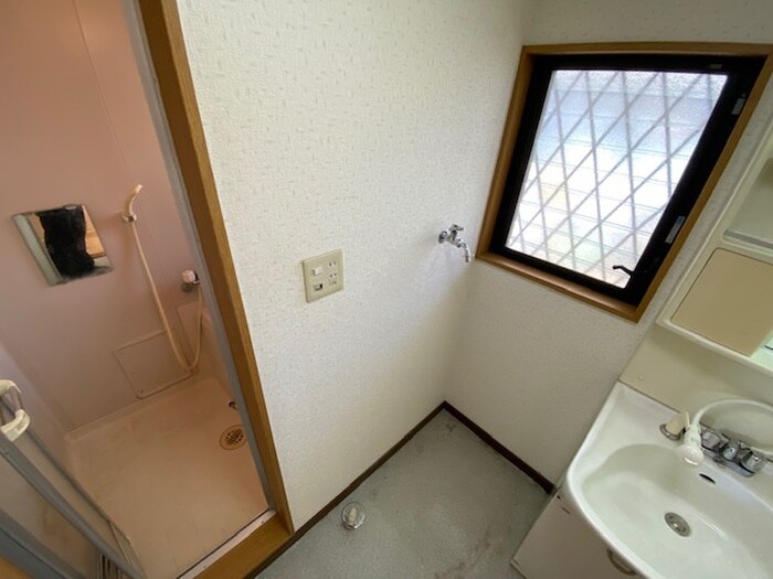 物件内観写真11　(洗濯機置場)