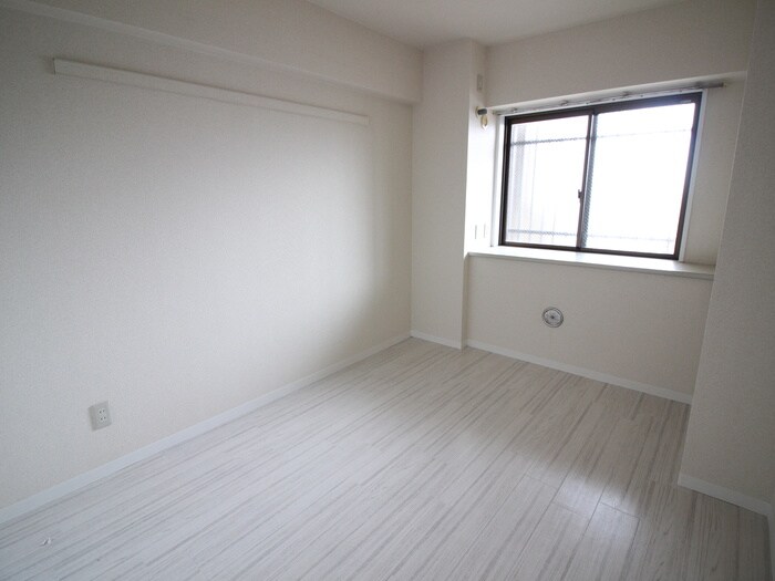 物件内観写真12　(居室)