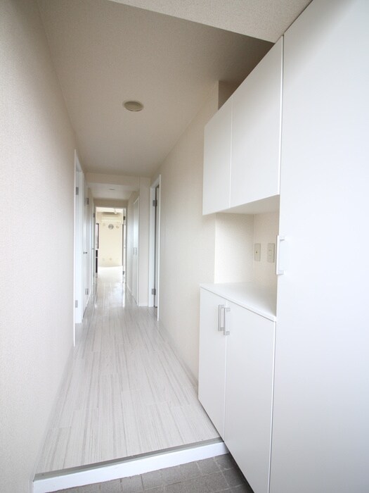 物件内観写真17　(玄関)