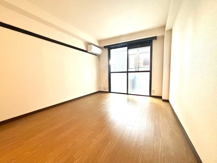 物件内観写真4　(居室)