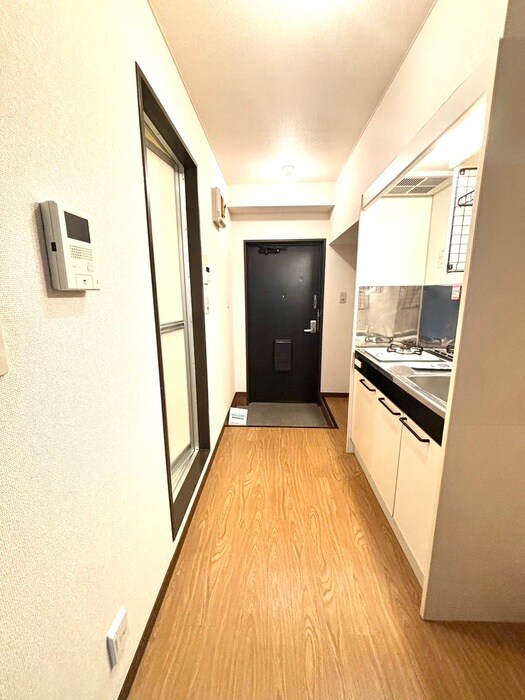 物件内観写真14　(廊下)