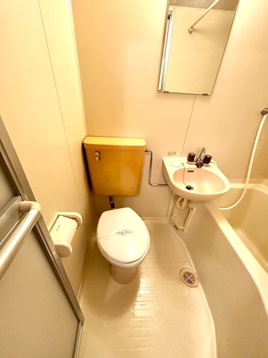 物件内観写真16　(トイレ)