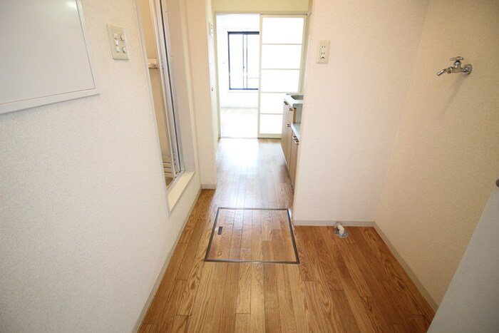 物件内観写真15　(廊下)