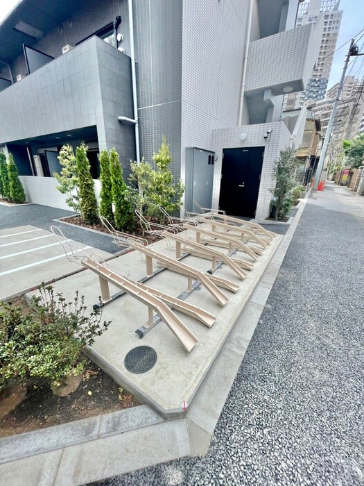 物件外観写真6　(駐輪場)