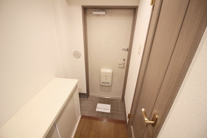 物件内観写真20　(玄関)