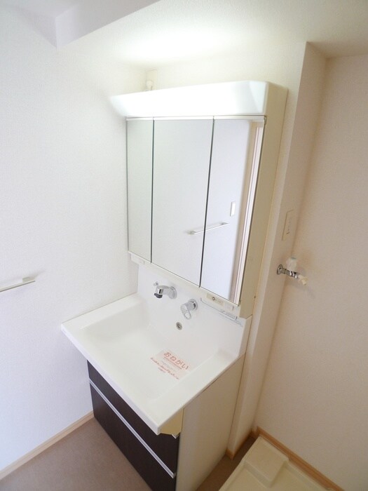 物件内観写真9　(洗面)