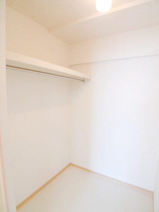 物件内観写真13　(収納)