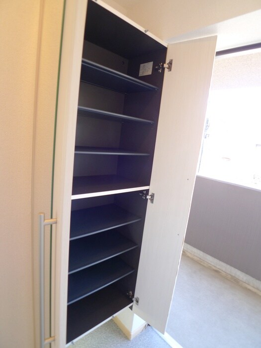 物件内観写真18　(靴箱)