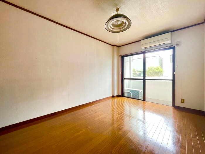 物件内観写真6　(居室)