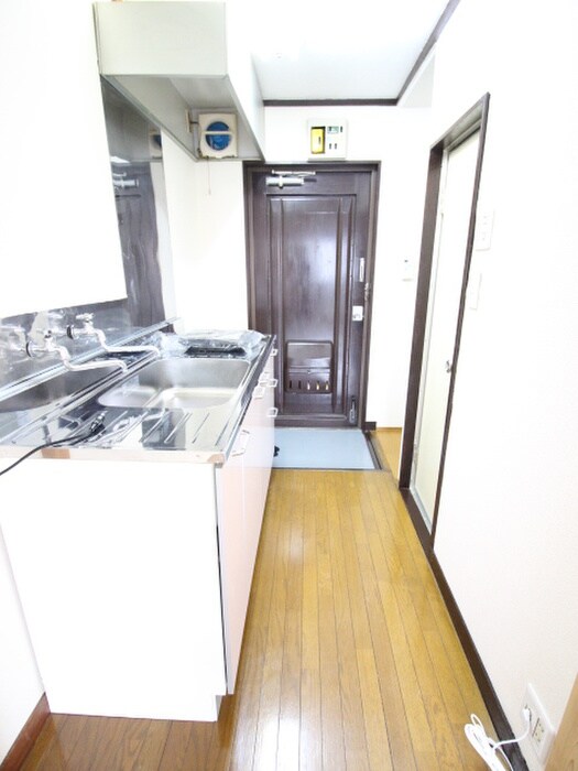 物件内観写真12　(廊下)