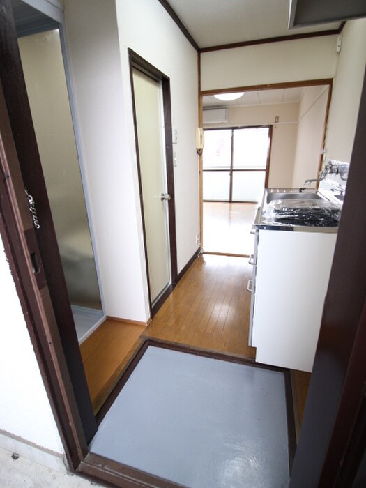 物件内観写真14　(玄関)