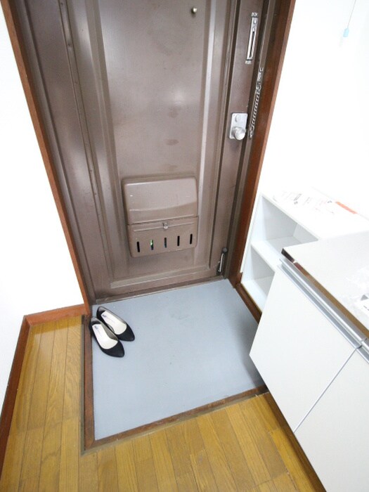 物件内観写真17　(玄関)