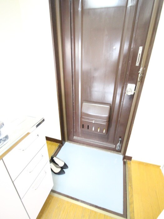 物件内観写真18　(玄関)