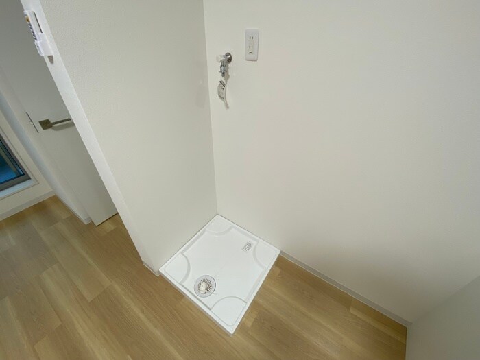 物件内観写真11　(洗濯機置場)
