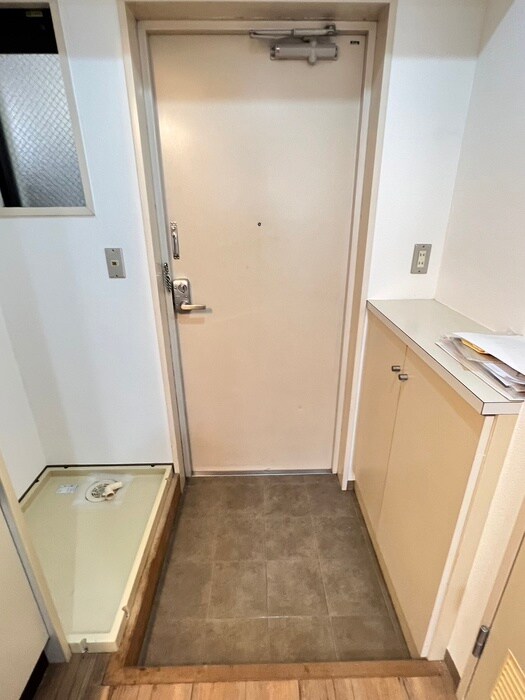 物件内観写真15　(玄関)