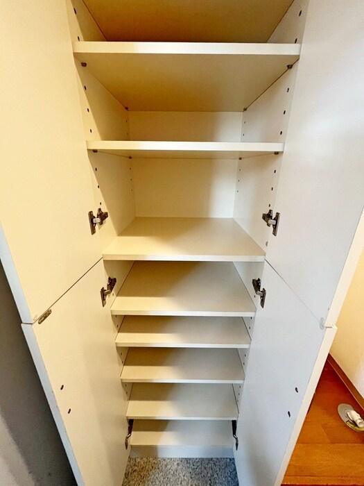 物件内観写真7　(靴箱)