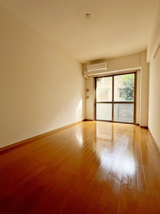 物件内観写真12　(居室)