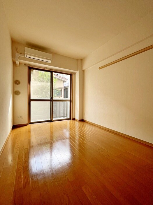 物件内観写真16　(居室)