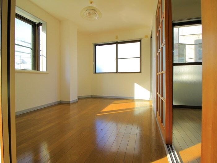 物件内観写真8　(居室)