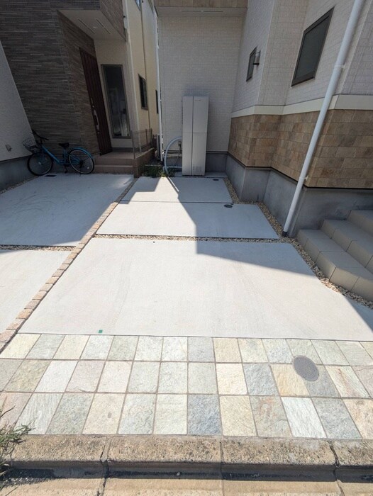 物件外観写真4　(駐車場)