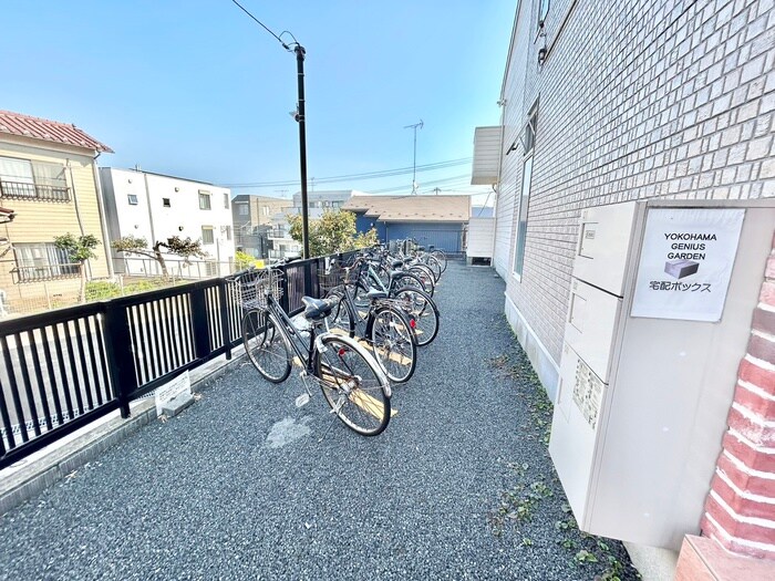 物件外観写真3　(駐輪場)