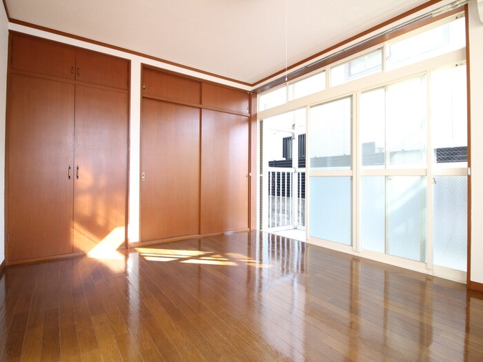 物件内観写真4　(居室)