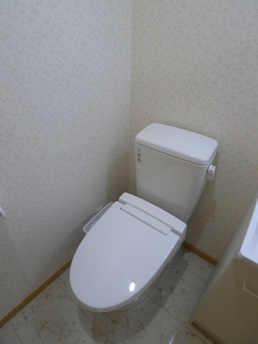 物件内観写真14　(トイレ)