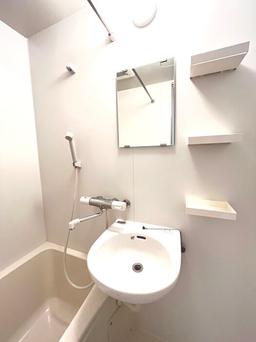 物件内観写真10　(洗面)