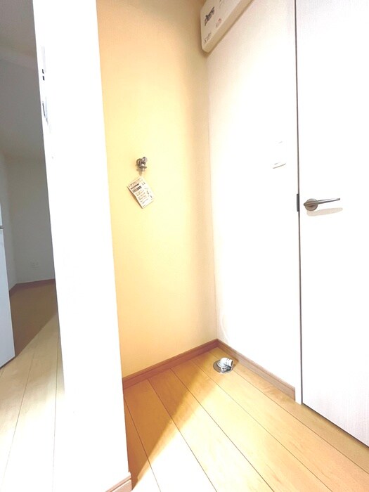 物件内観写真13　(洗濯機置場)