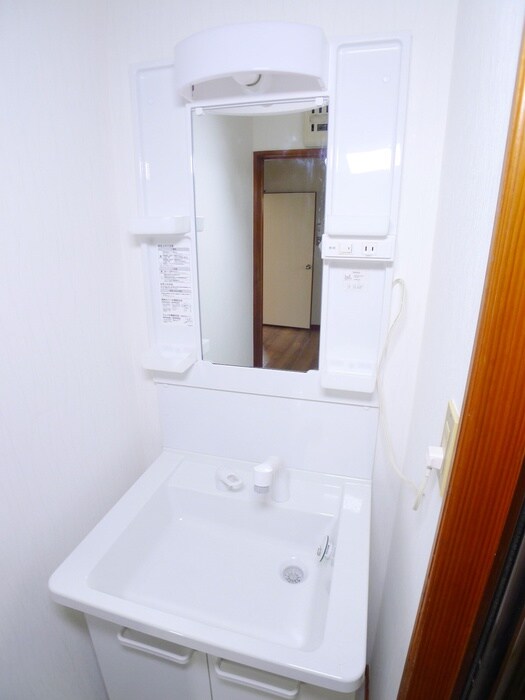 物件内観写真8　(洗面)