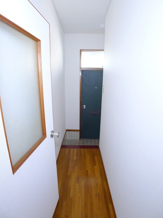 物件内観写真16　(玄関)