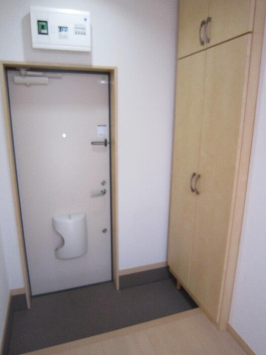 物件内観写真15　(玄関)