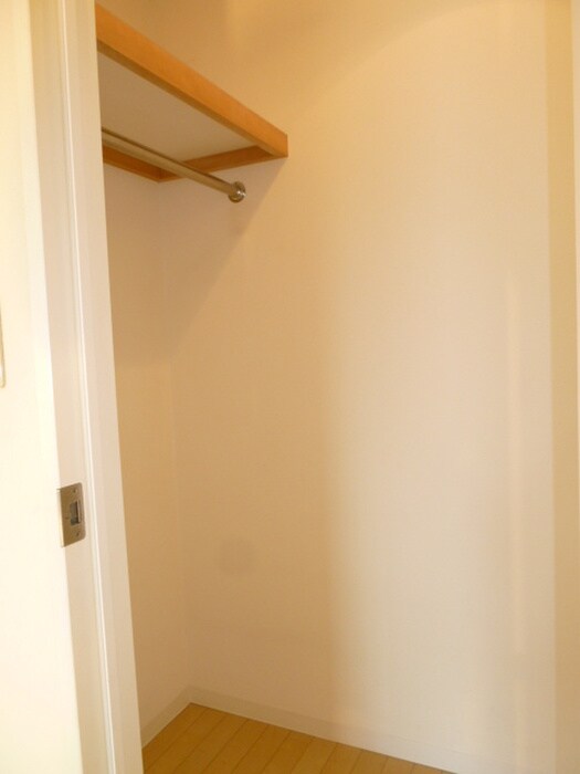 物件内観写真10　(収納)