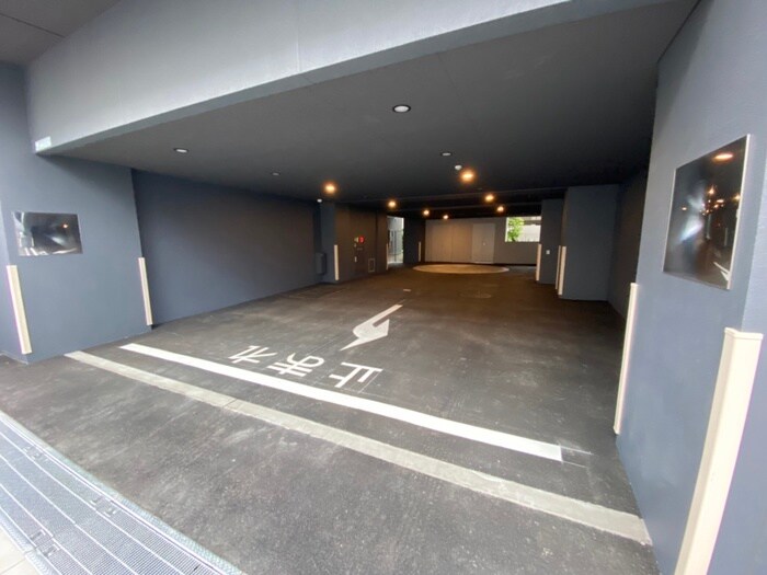 物件外観写真5　(駐車場)