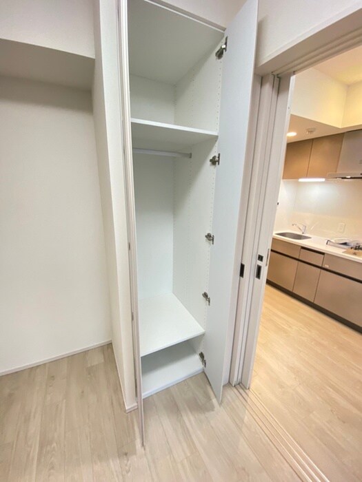 物件内観写真12　(収納)