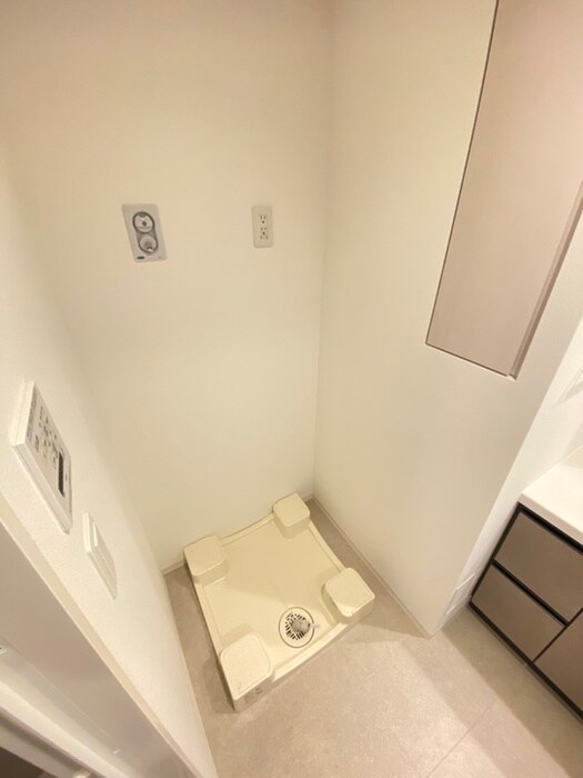 物件内観写真14　(洗濯機置場)