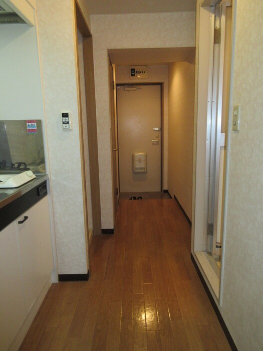 物件内観写真14　(廊下)