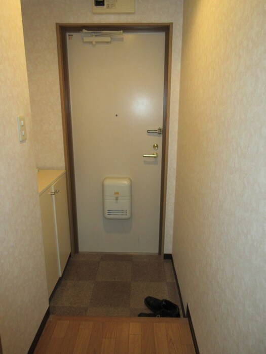 物件内観写真19　(玄関)