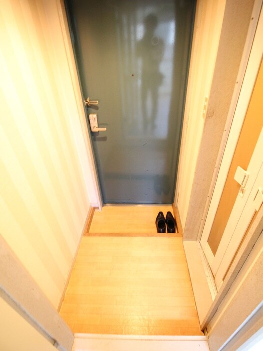 物件内観写真13　(玄関)