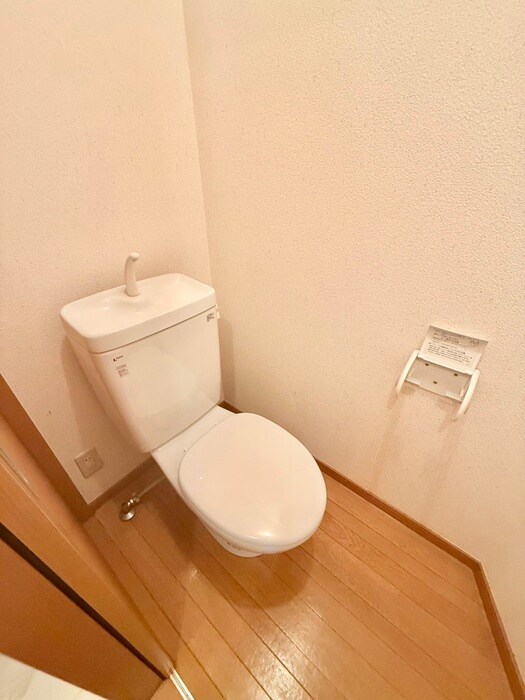 物件内観写真11　(トイレ)