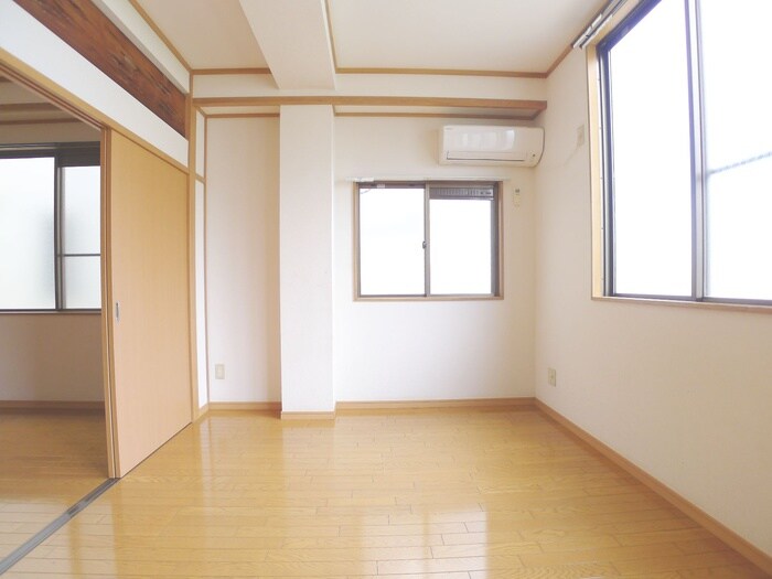 物件内観写真7　(居室)