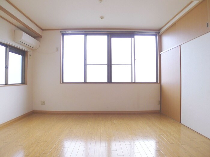 物件内観写真10　(居室)