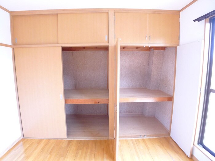 物件内観写真12　(収納)