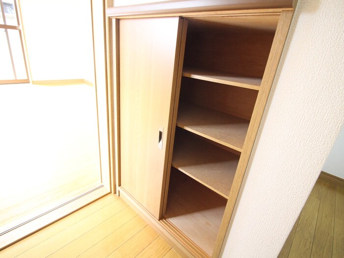 物件内観写真13　(靴箱)